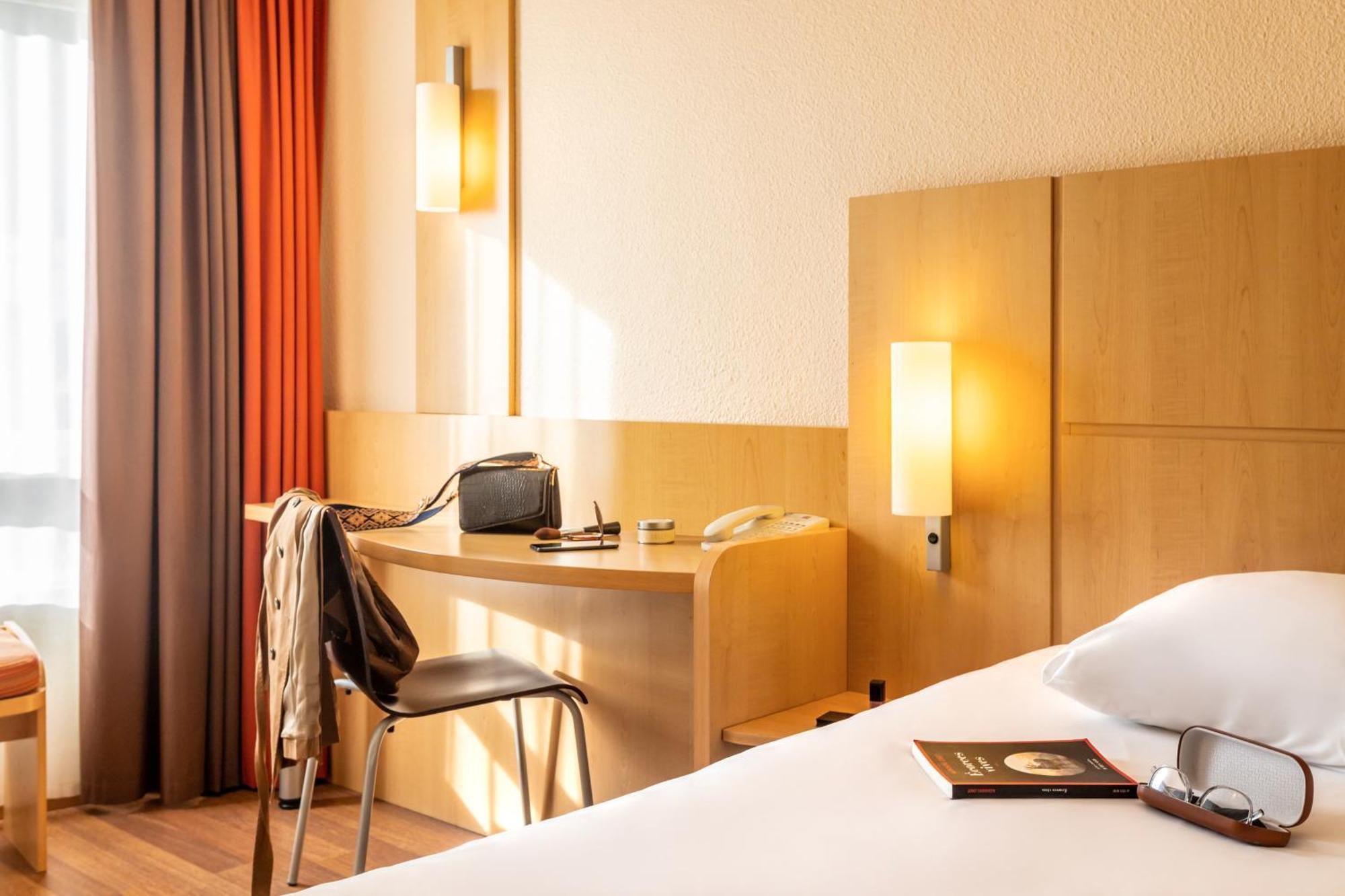 Ibis Antwerpen Centrum Luaran gambar
